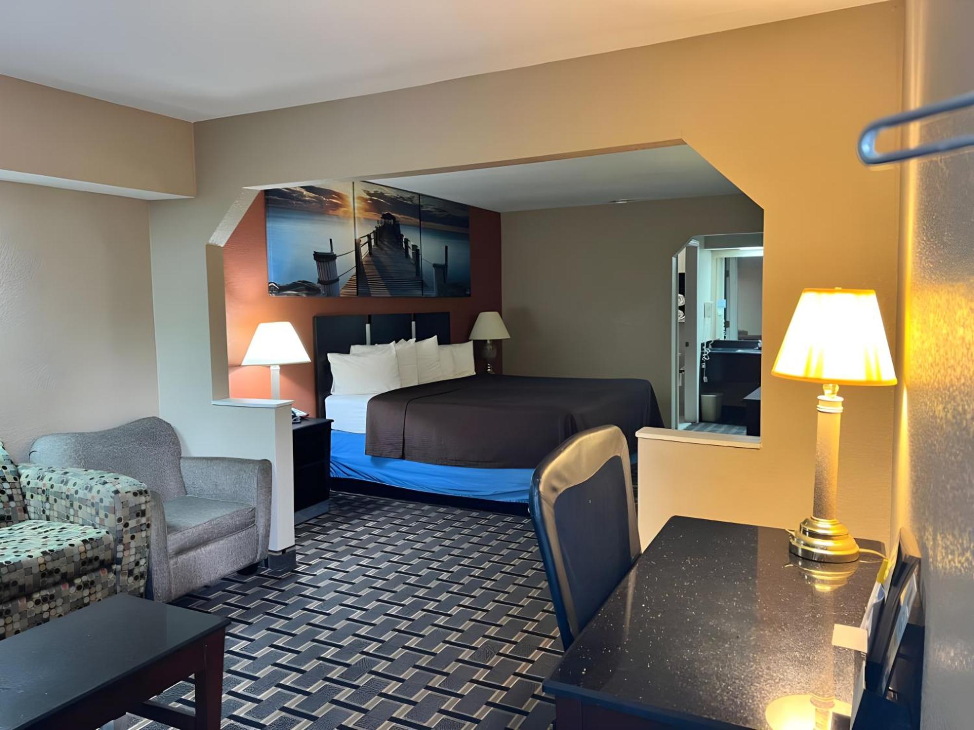 Days Inn & Suites By Wyndham Пайн Блъф Екстериор снимка